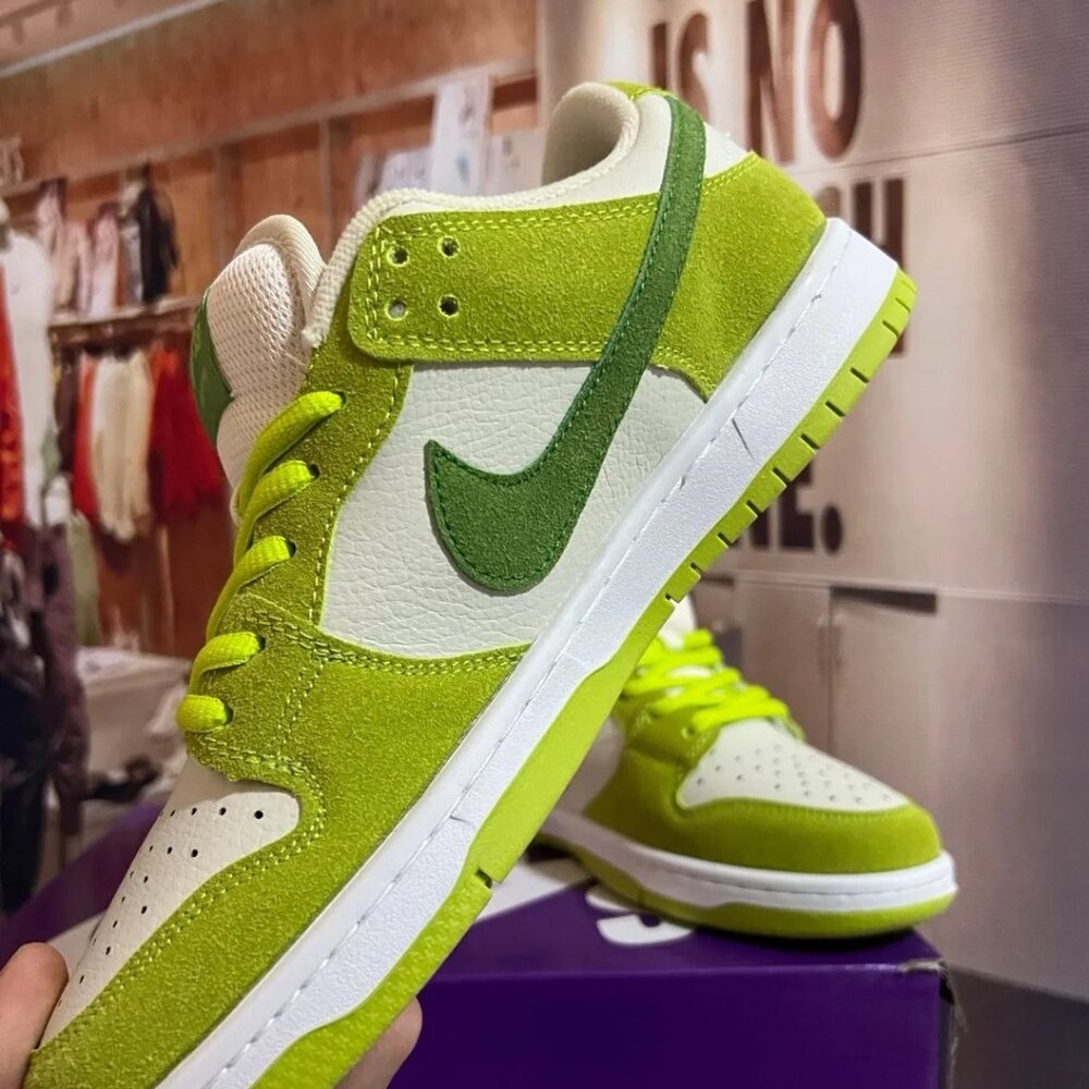 Nike SB Dunk Low “Green Ale” DM0807-300 - Picture 5 of 11
